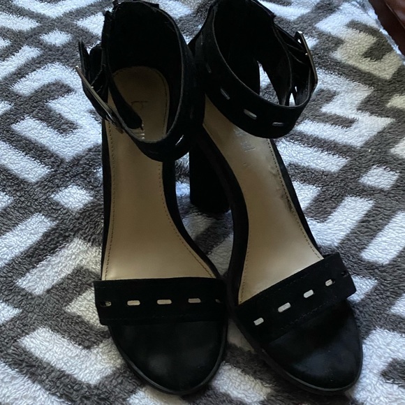 Comfy black heels - Picture 5 of 7